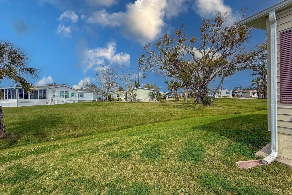 135 Hummingbird Avenue Ellenton FL 34222