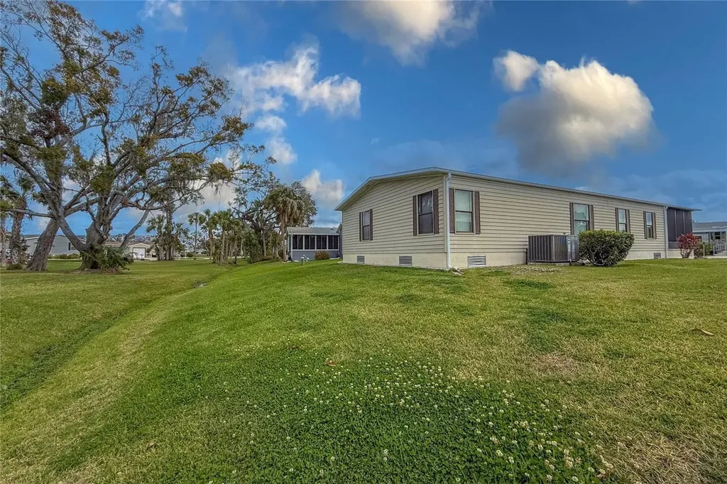 135 Hummingbird Avenue Ellenton FL 34222