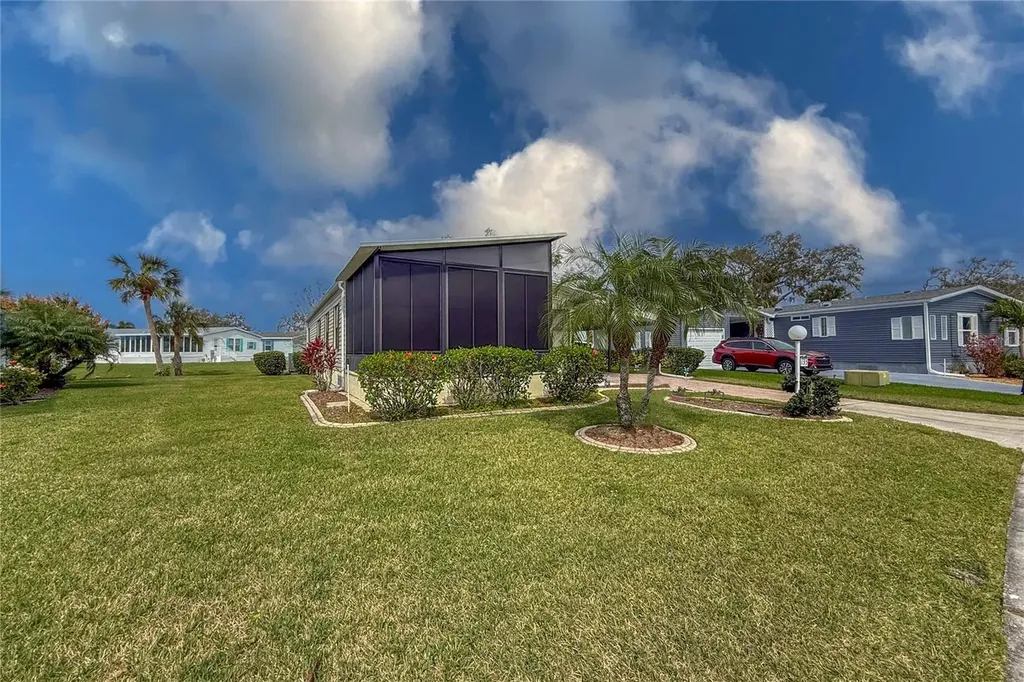 135 Hummingbird Avenue Ellenton FL 34222