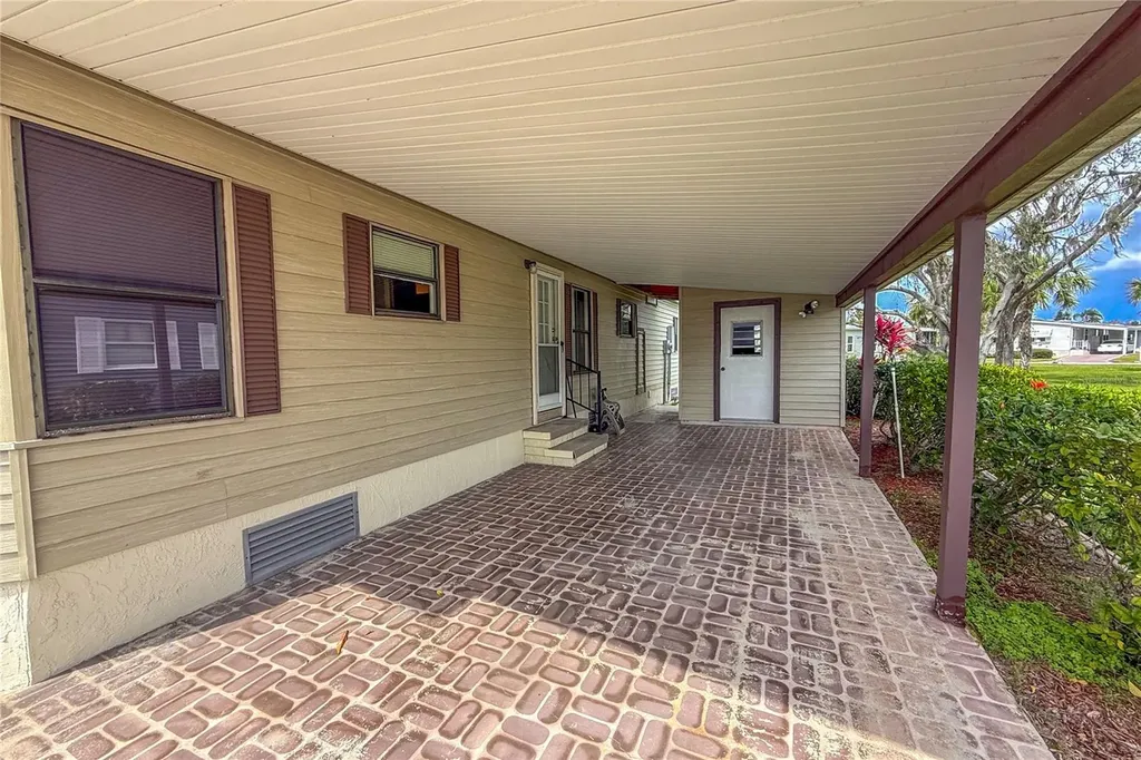 135 Hummingbird Avenue Ellenton FL 34222
