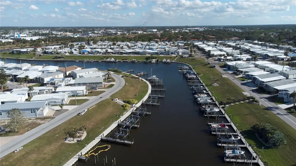 649 N Green Circle Venice FL 34285