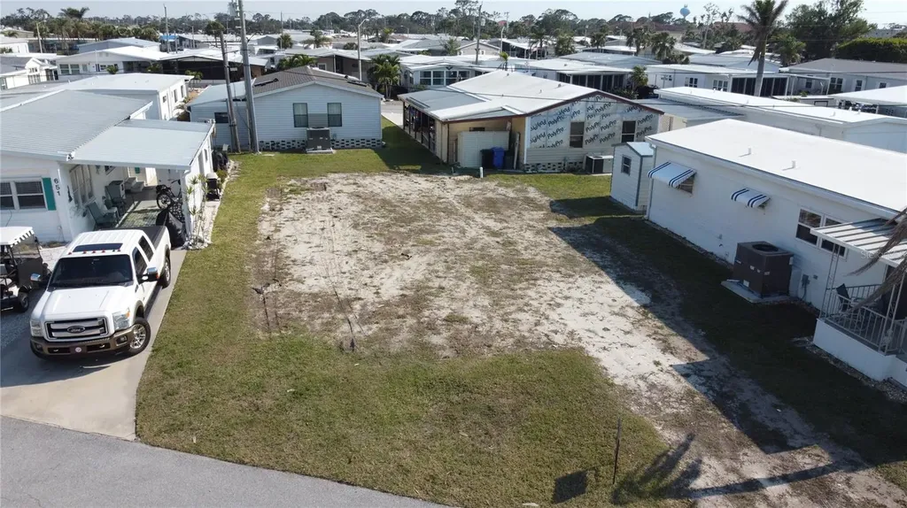 649 N Green Circle Venice FL 34285