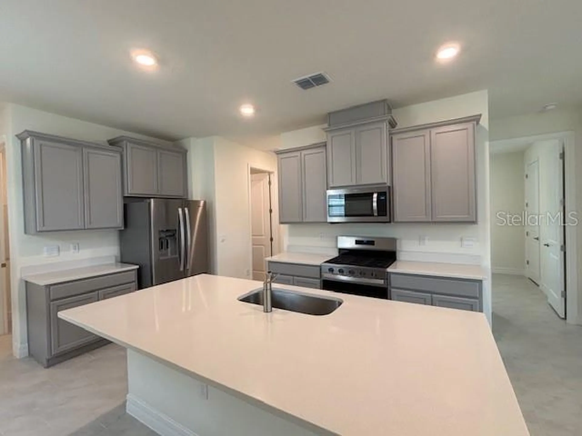 3969 Kennebunk Loop Mount Dora FL 32757