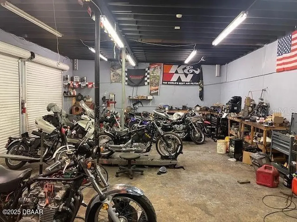 1520 N Nova Road Daytona Beach FL 32117