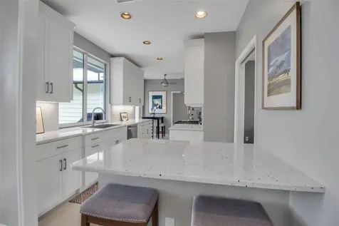 980 S Orange Avenue Sarasota FL 34236