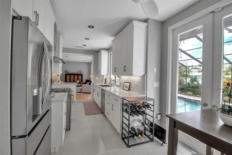 980 S Orange Avenue Sarasota FL 34236