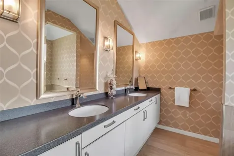 980 S Orange Avenue Sarasota FL 34236
