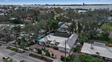 980 S Orange Avenue Sarasota FL 34236