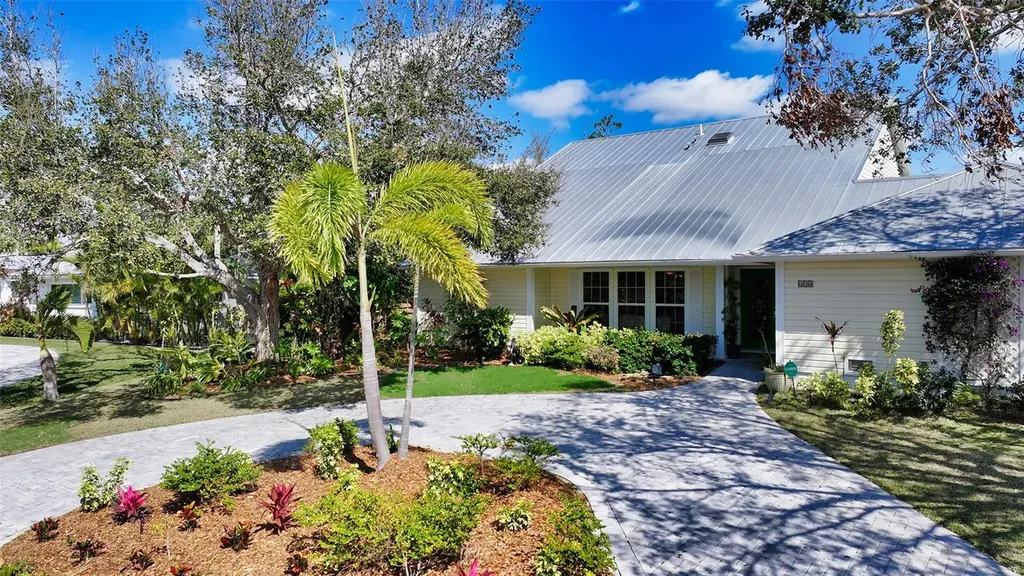 614 Tropical Circle Sarasota FL 34242