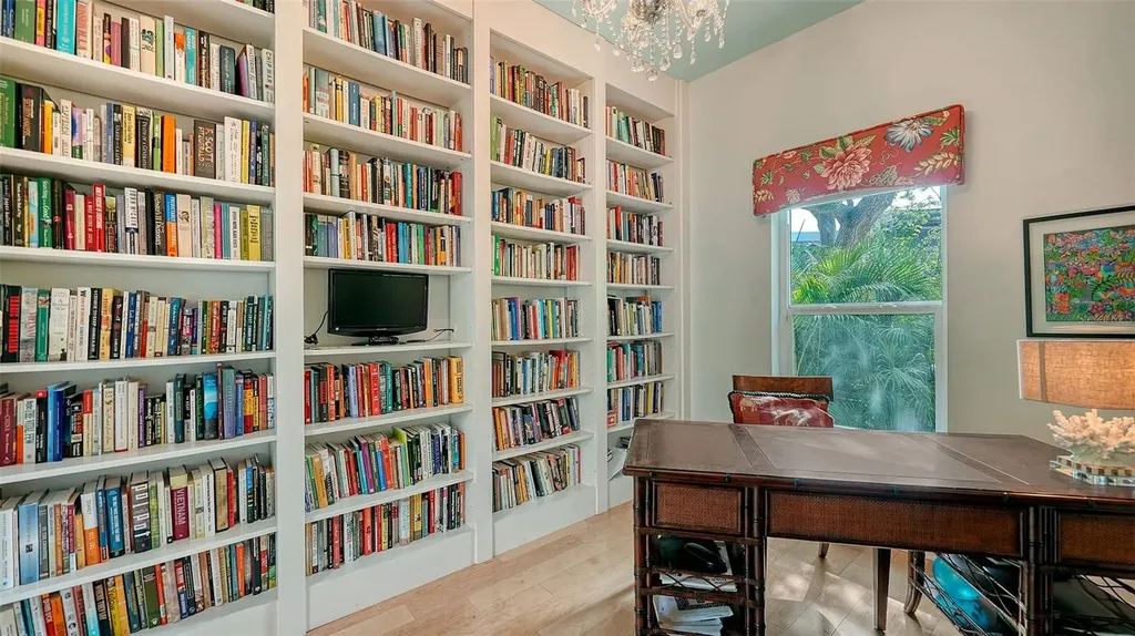 614 Tropical Circle Sarasota FL 34242