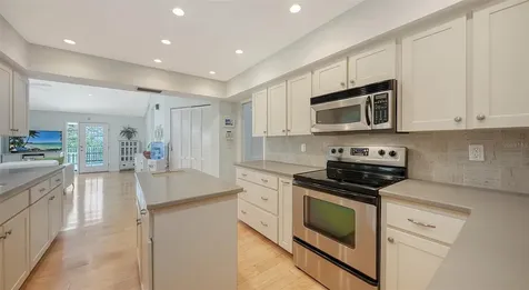 614 Tropical Circle Sarasota FL 34242