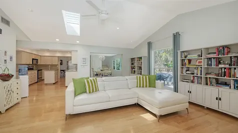 614 Tropical Circle Sarasota FL 34242