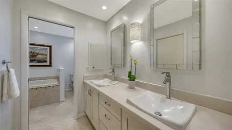 614 Tropical Circle Sarasota FL 34242