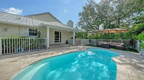 614 Tropical Circle Sarasota FL 34242