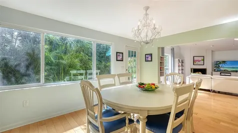 614 Tropical Circle Sarasota FL 34242
