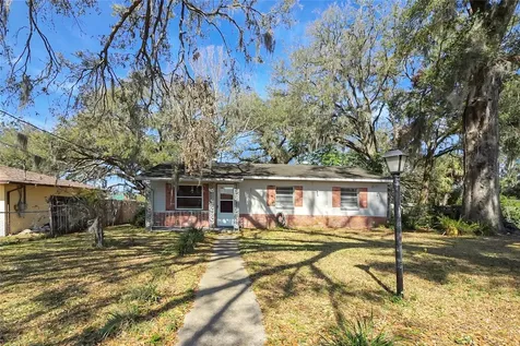 6213 Highland Avenue Leesburg FL 34748