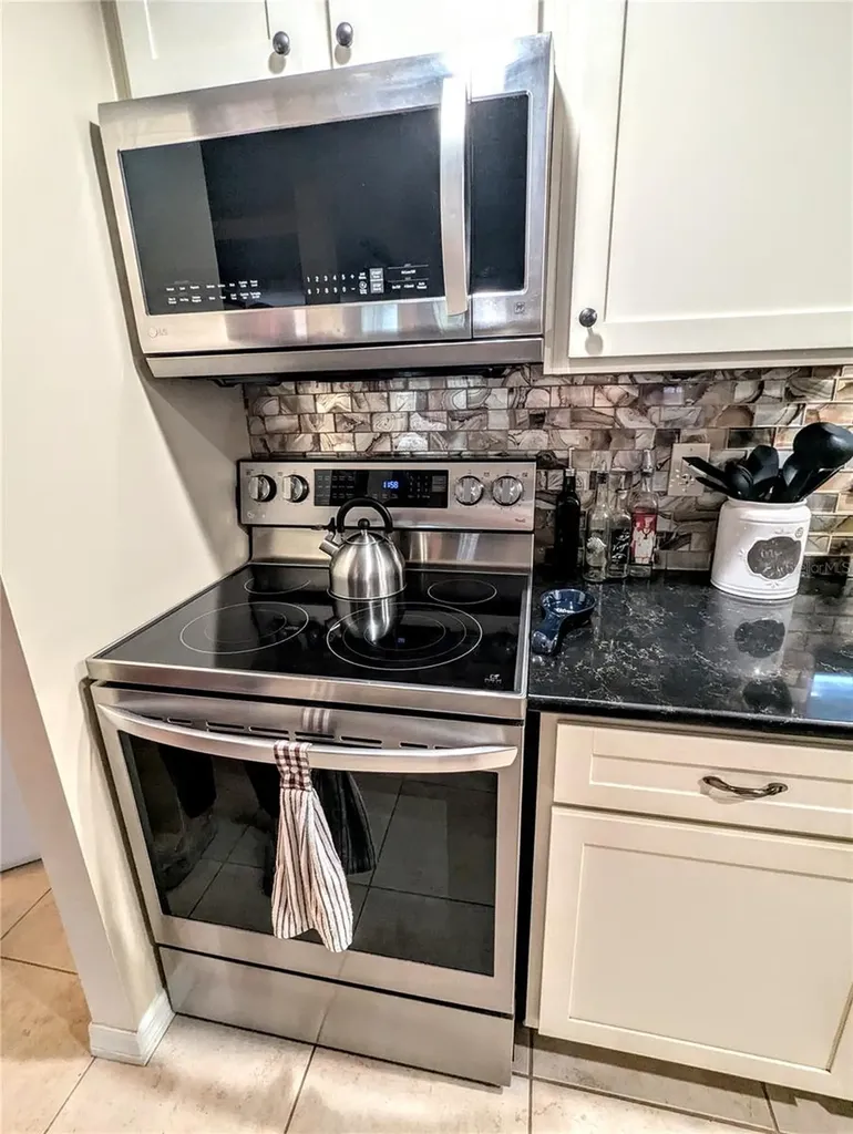2057 Sunset Drive Bradenton FL 34207
