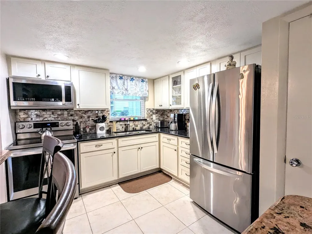 2057 Sunset Drive Bradenton FL 34207