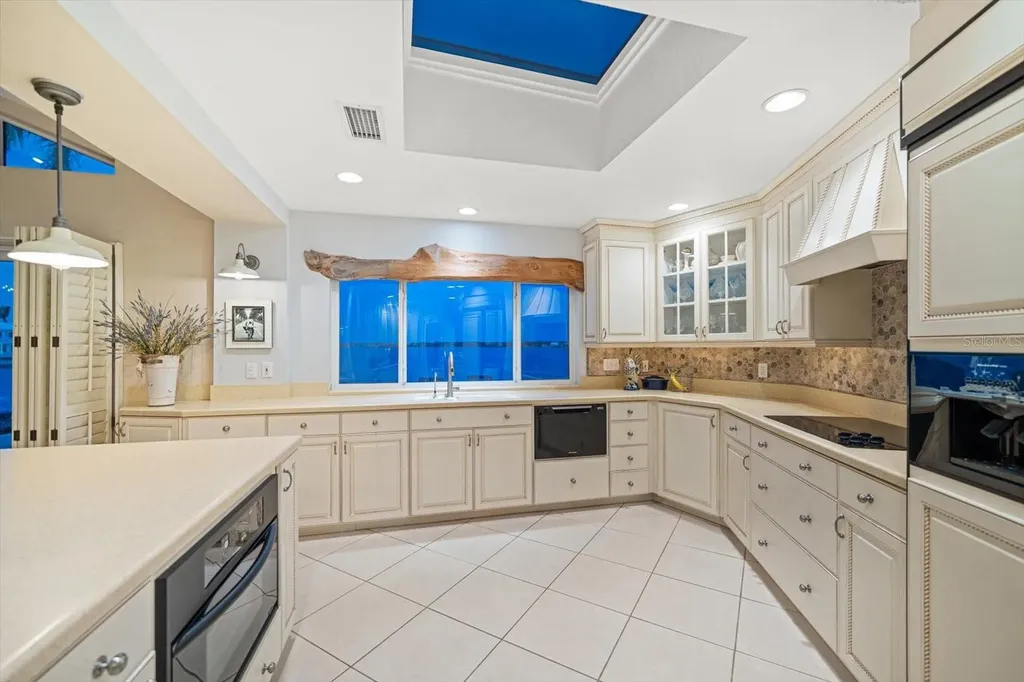 447 22nd Street Belleair Beach FL 33786