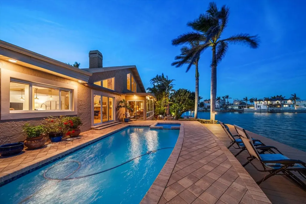 447 22nd Street Belleair Beach FL 33786