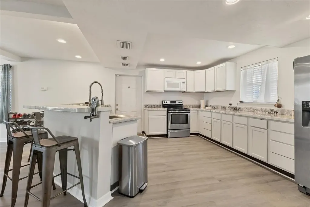 2219 12th Avenue W Bradenton FL 34205
