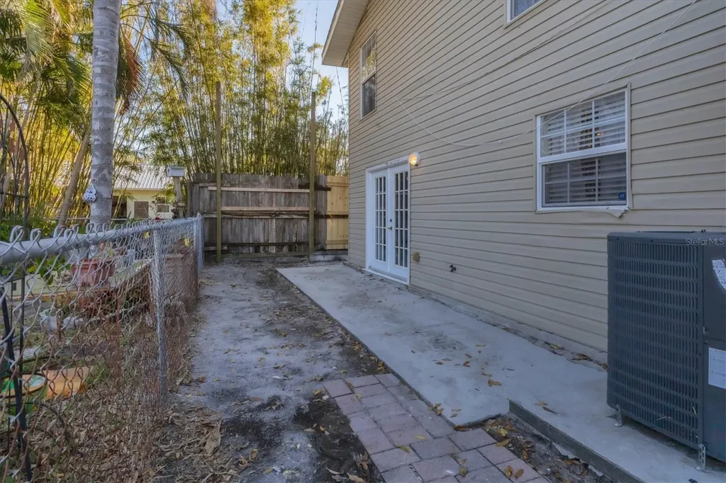 2219 12th Avenue W Bradenton FL 34205