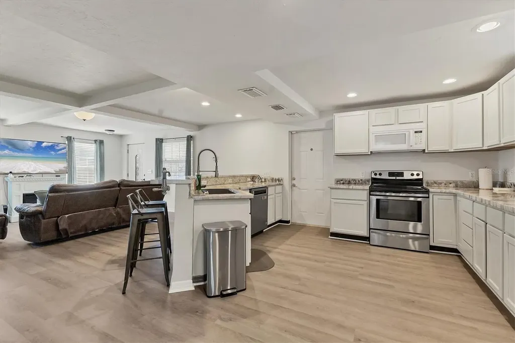 2219 12th Avenue W Bradenton FL 34205