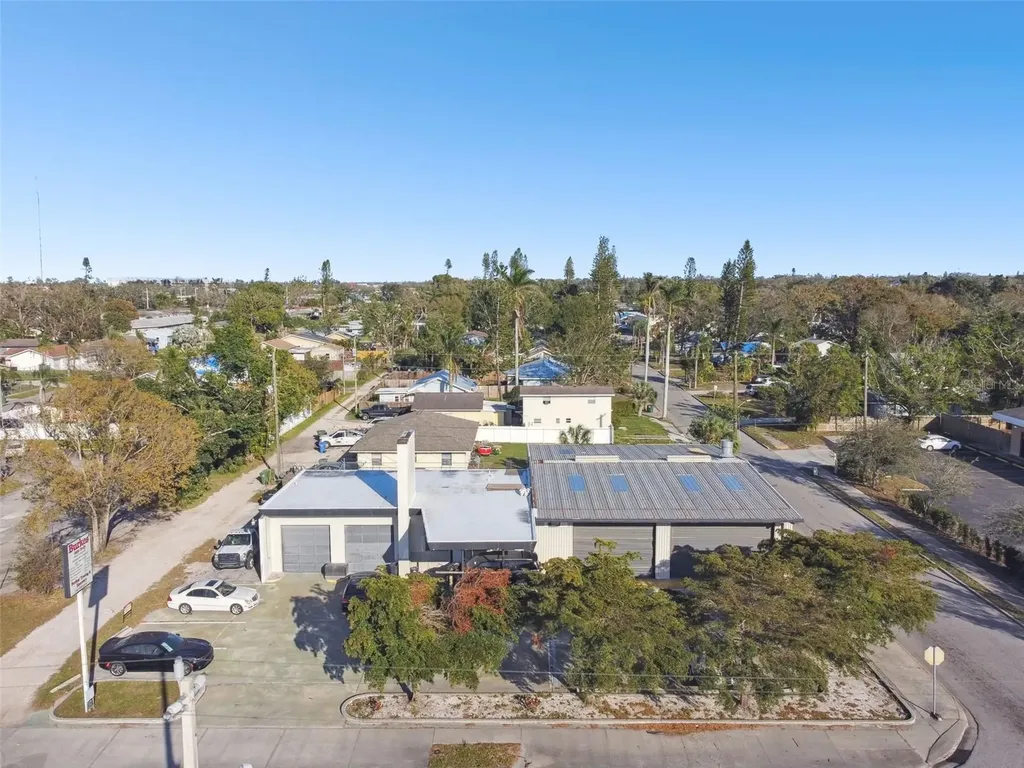 2011 9th Street W Bradenton FL 34205