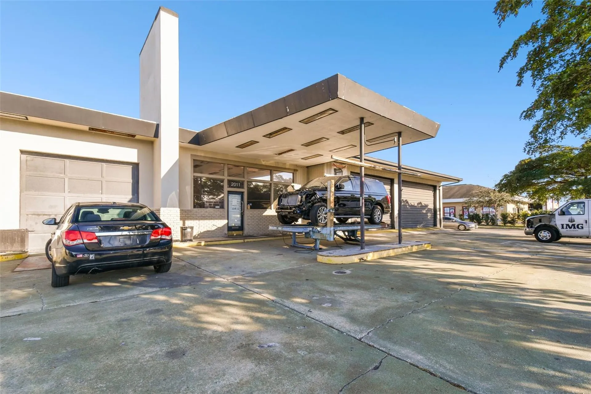 2011 9th Street W Bradenton FL 34205