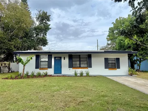 907 Lakewood Avenue Tampa FL 33613