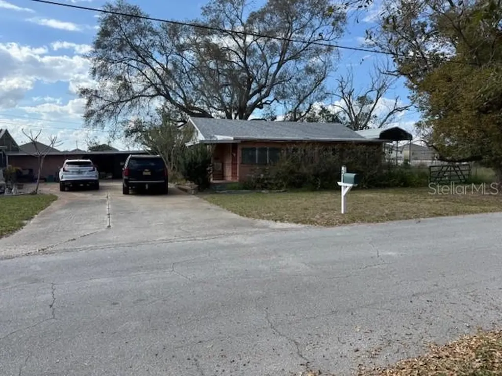 201 Cleveland Avenue Winter Haven FL 33881