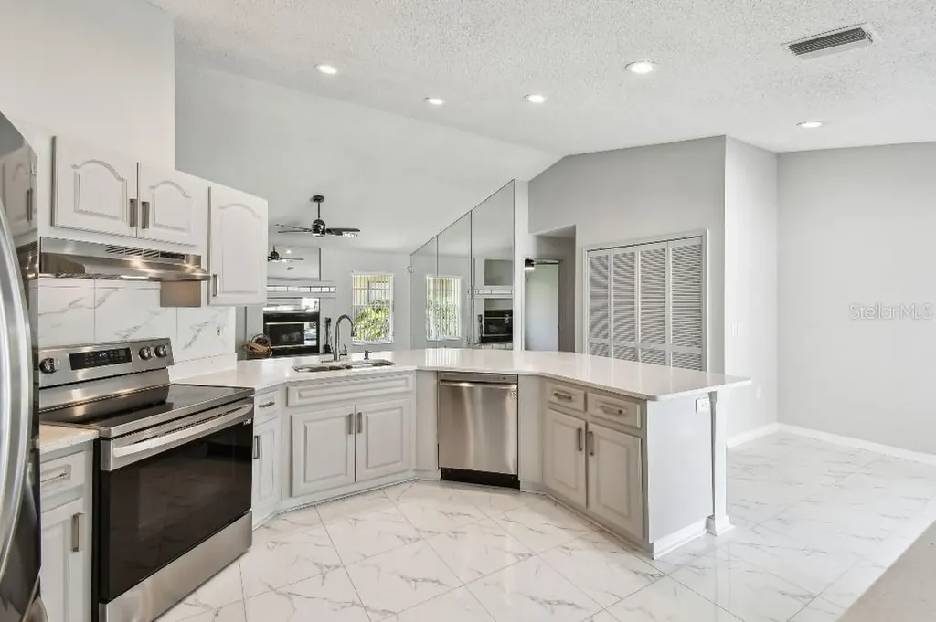 915 Brittany Park Boulevard Tarpon Springs FL 34689