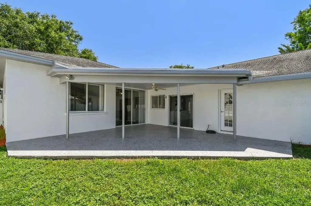 915 Brittany Park Boulevard Tarpon Springs FL 34689