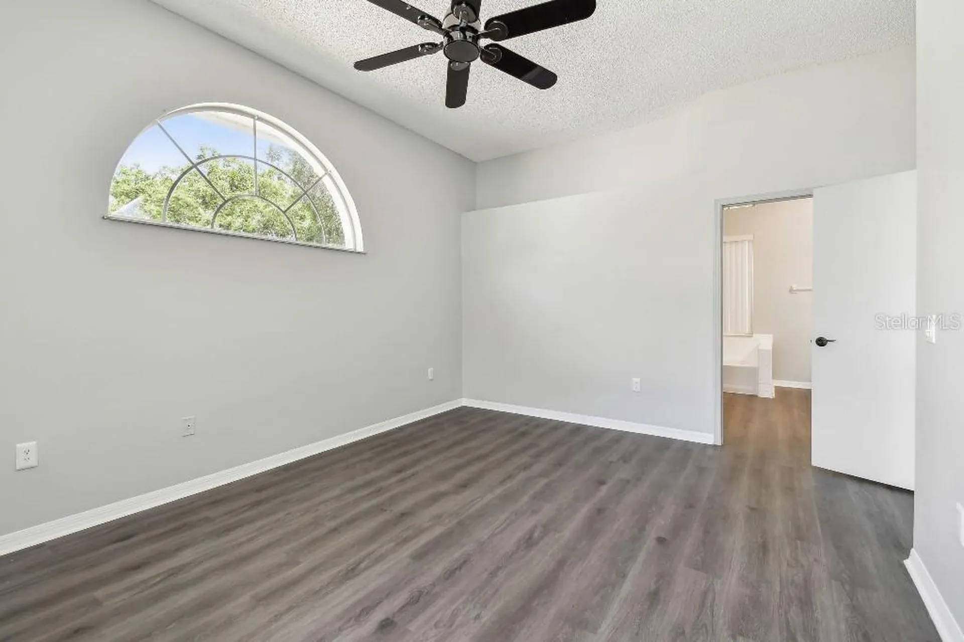 915 Brittany Park Boulevard Tarpon Springs FL 34689
