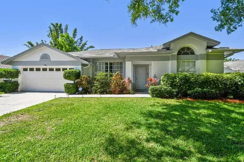915 Brittany Park Boulevard Tarpon Springs FL 34689