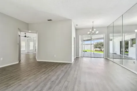 915 Brittany Park Boulevard Tarpon Springs FL 34689