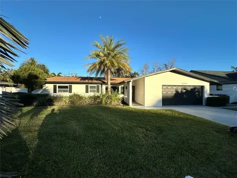 3197 Walnut Street NE St Petersburg FL 33704