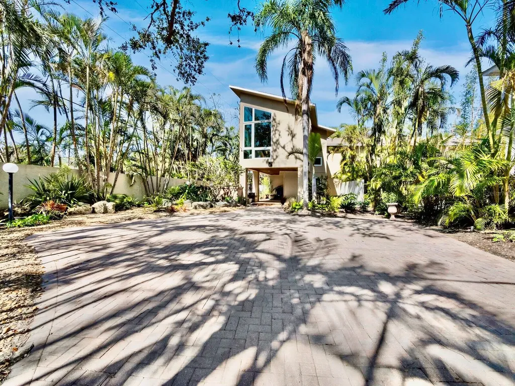 3911 Roberts Point Road Sarasota FL 34242