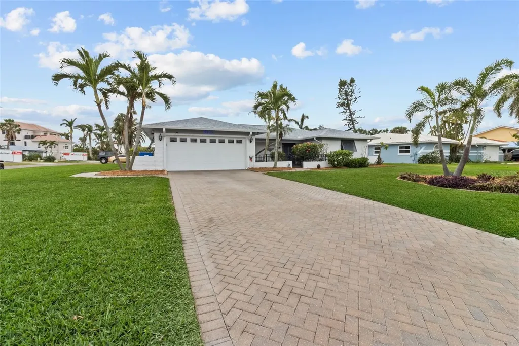 8000 13th Avenue S St Petersburg FL 33707
