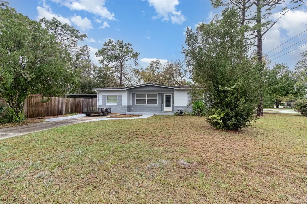 200 Avenue C Chuluota FL 32766