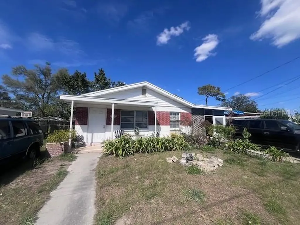 1422 E Chilkoot Avenue Tampa FL 33612