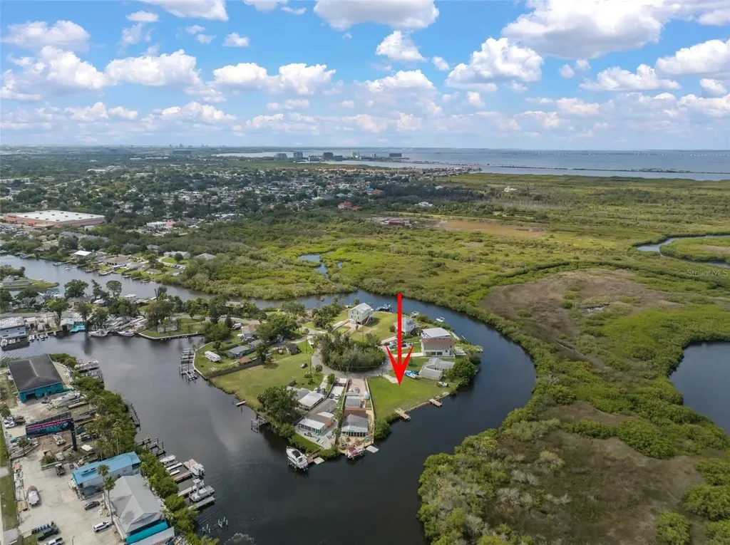 8943 & 8945 Rocky Creek Drive Tampa FL 33615