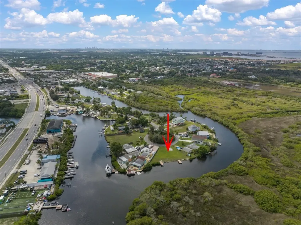 8943 & 8945 Rocky Creek Drive Tampa FL 33615