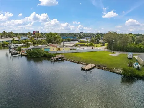 8943 & 8945 Rocky Creek Drive Tampa FL 33615