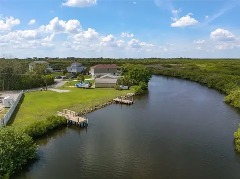 8943 & 8945 Rocky Creek Drive Tampa FL 33615