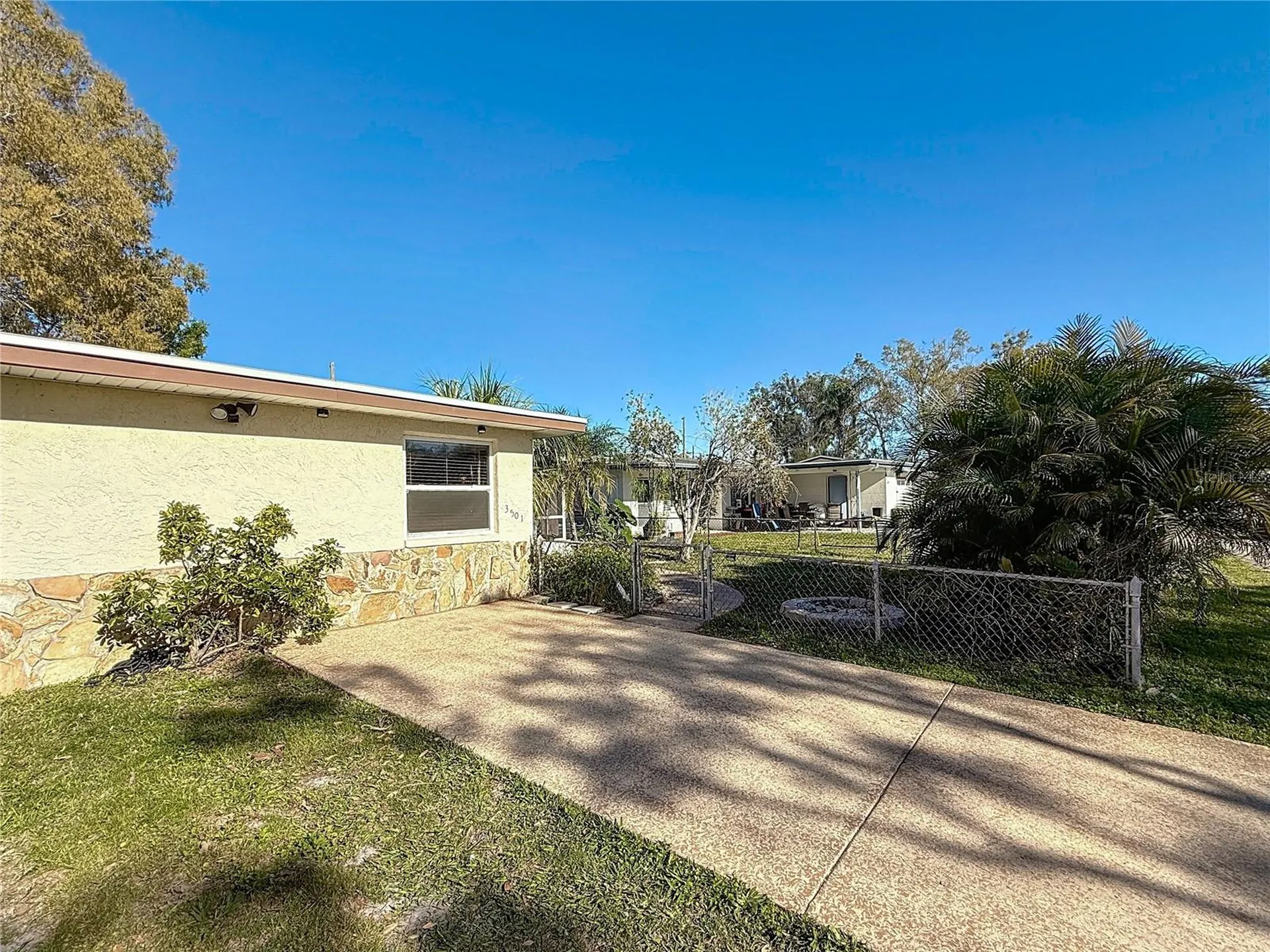 3501 Beechwood Terrace N Pinellas Park FL 33781