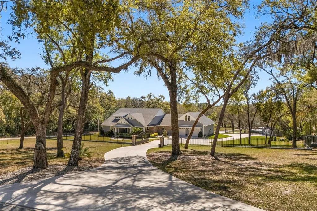 2600 Robie Avenue Mount Dora FL 32757
