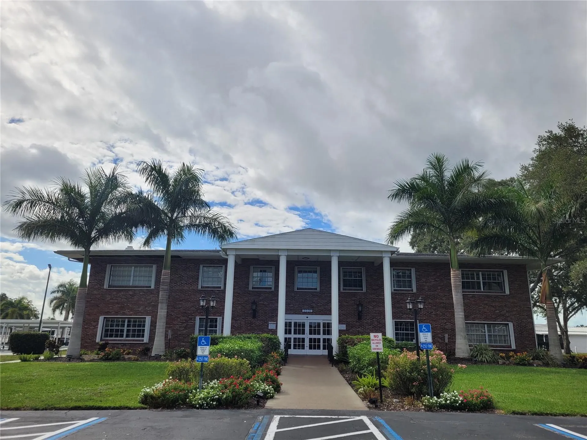 3335 Spanish Oak Terrace Sarasota FL 34237