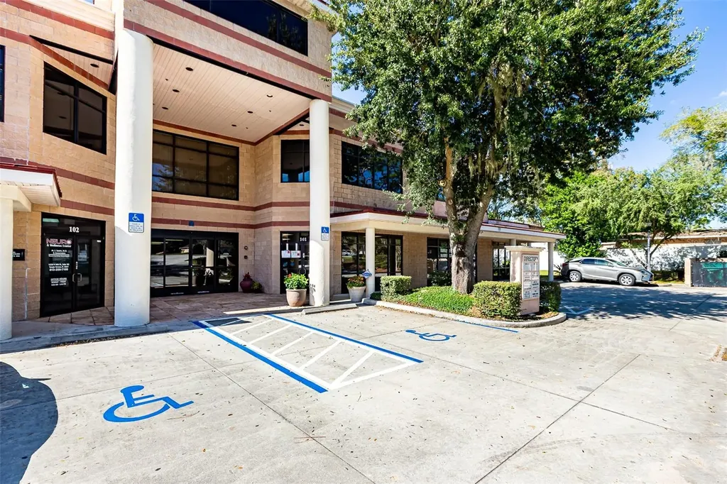 13250 N 56th Street Temple Terrace FL 33617