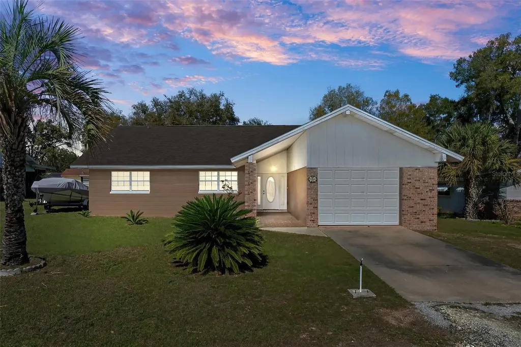 4 Clear Lane Ocala FL 34472